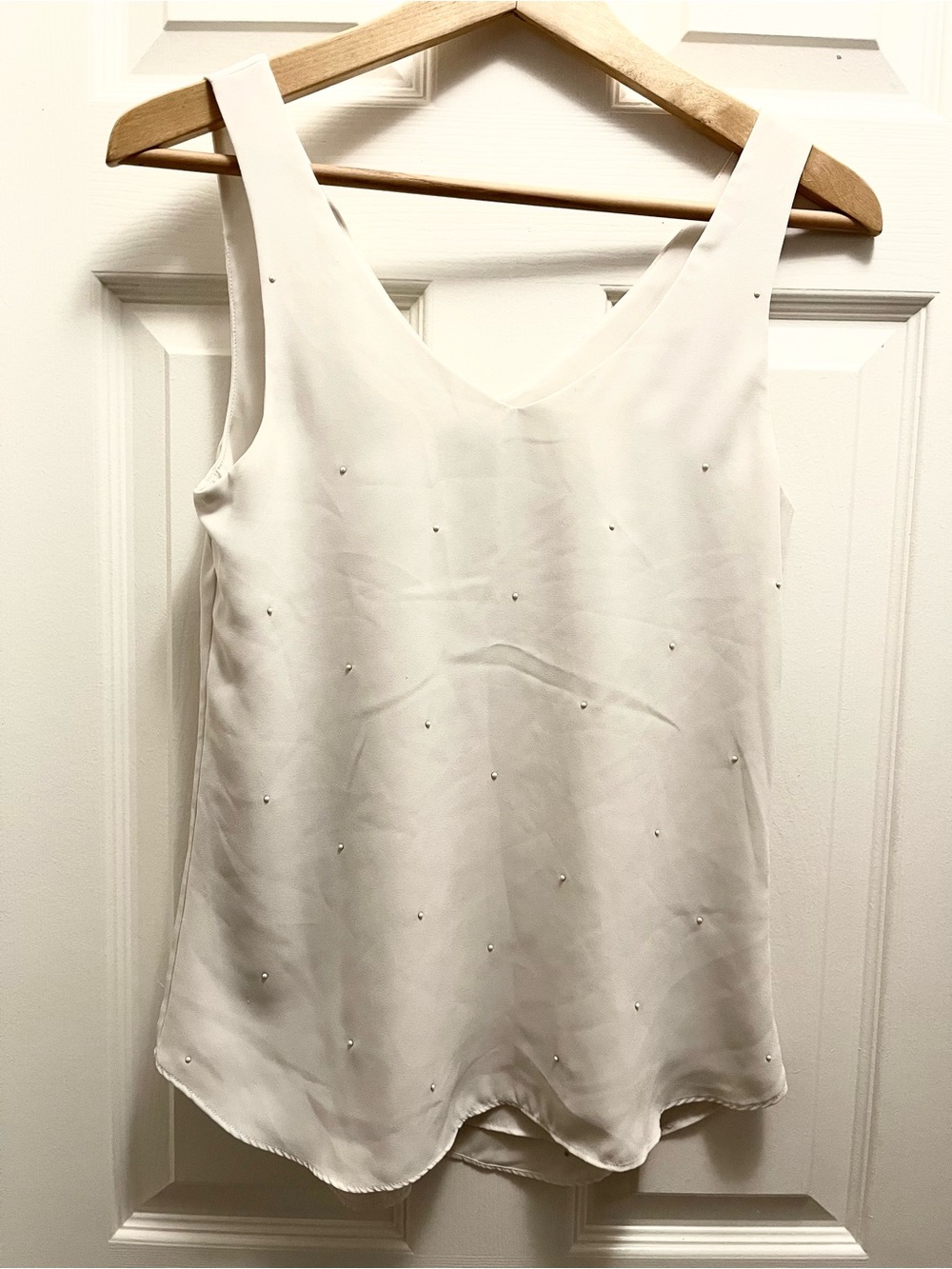 RW&CO Cream Camisole Tank V Neck Pearl Embellished XXS